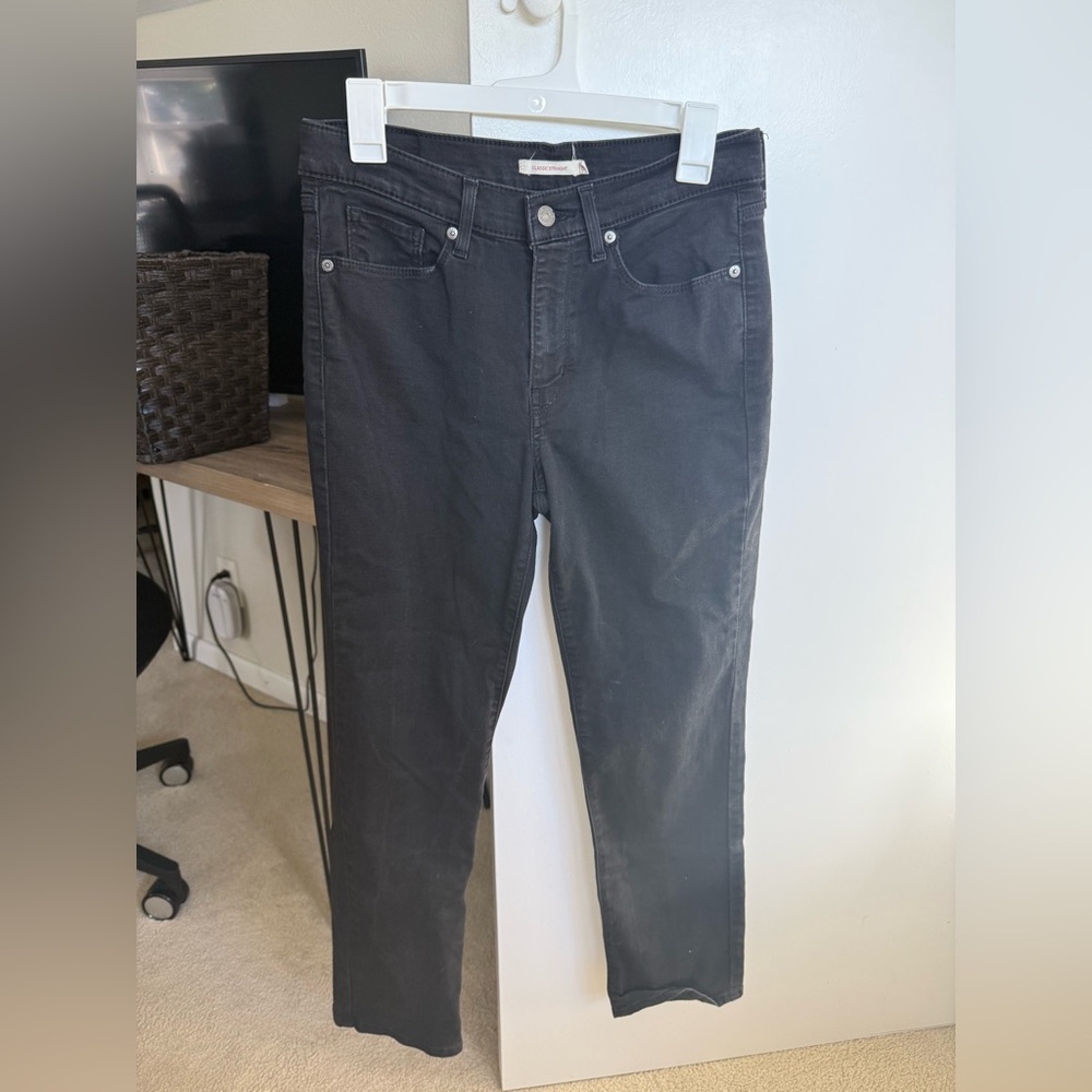 Levi’s Classic Straight Size 8 Black Denim Jeans